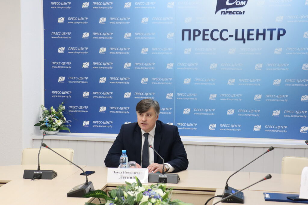 Мининформ большинство своих конкурсов передаст другим ведомствам 
