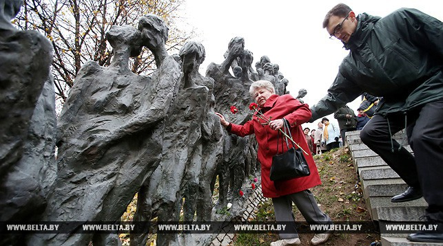 Память узников Минского гетто, уничтоженного 75 лет назад, почтили в белорусской столице
