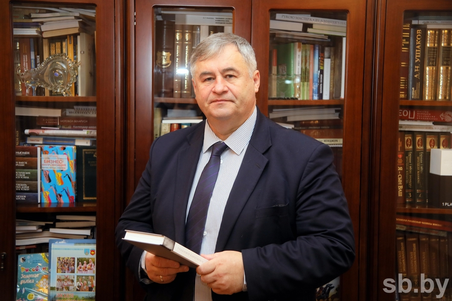 Александр Карлюкевич о белорусском книжном рынке и актуальных проблемах национальной литературы
