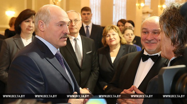  Лукашенко: необходимо активнее популяризировать национальные достижения в разных сферах 

