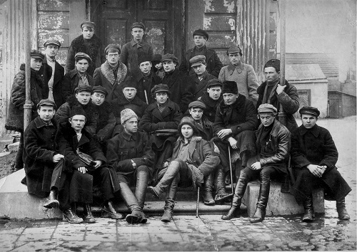 «На хвалі часу, у плыні жыцця»
