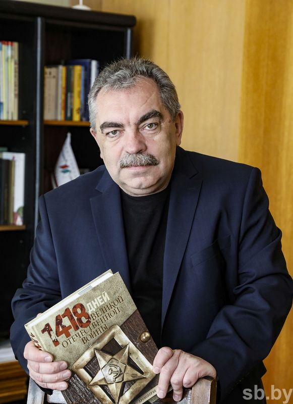 Алесь Бадак — пра кніжныя навінкі да Дня беларускай пісьменна﻿сці, праблемы і поспехі сучаснага кнігавыдання
