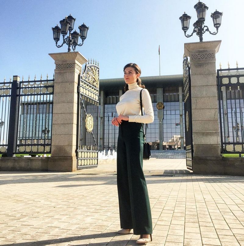 kak_alyona_syrova_stala_samoy_molodoy_zhurnalistkoy_prezidentskogo_pula_15062022_glavn_8.jpg kak_alyona_syrova_stala_samoy_molodoy_zhurnalistkoy_prezidentskogo_pula_15062022_glavn_8.jpg