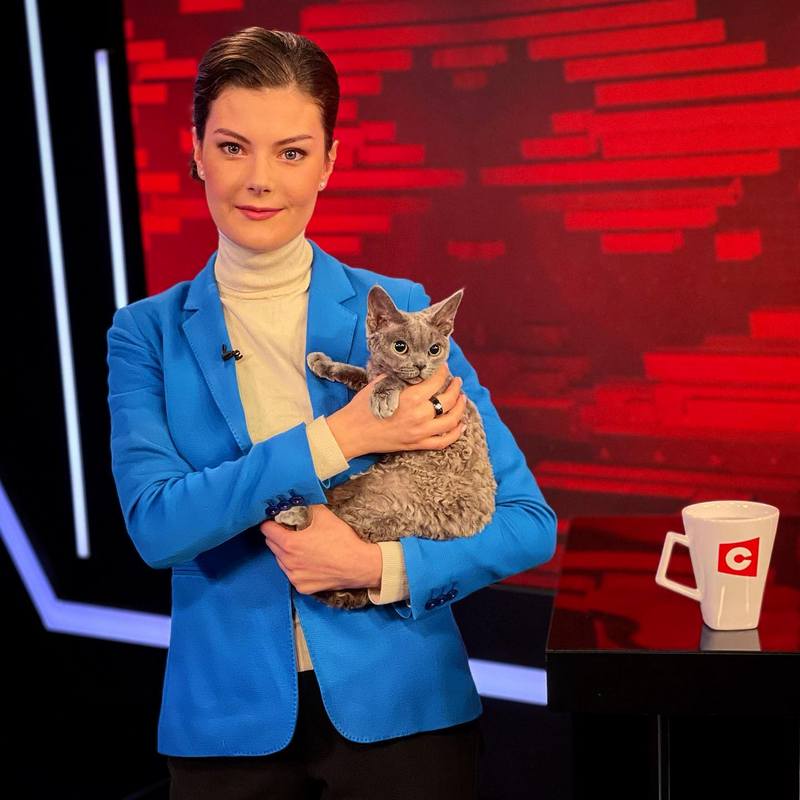 kak_alyona_syrova_stala_samoy_molodoy_zhurnalistkoy_prezidentskogo_pula_15062022_glavn_10.jpg